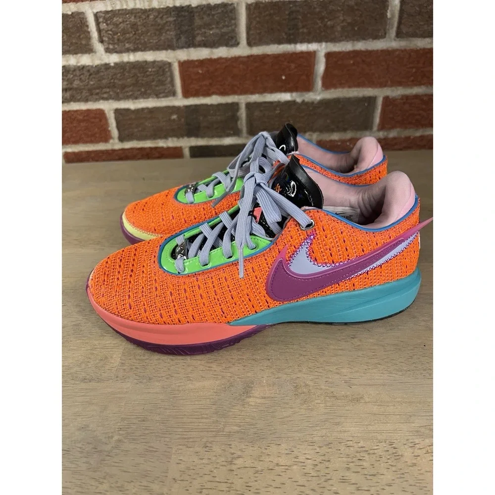 Nike LeBron 20 Chosen 1 Size 8 EUC - Picture 2 of 11